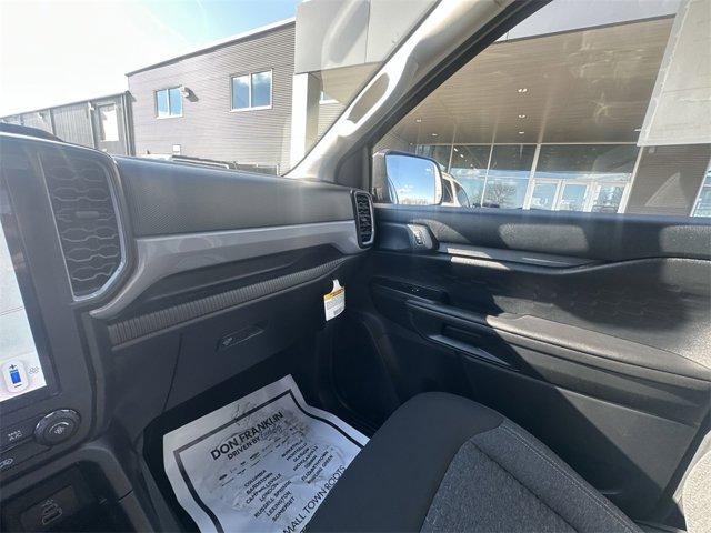 new 2025 Ford Ranger car, priced at $35,999