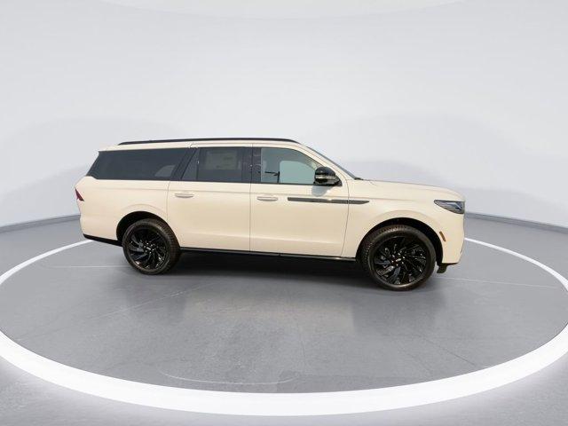 new 2026 Lincoln Navigator L car, priced at $105,440