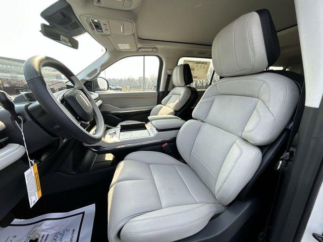 new 2026 Lincoln Navigator L car, priced at $105,440