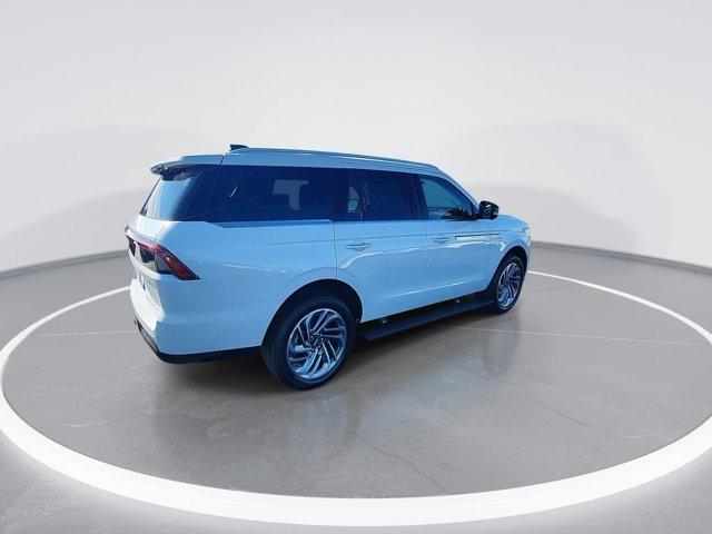 new 2025 Lincoln Navigator car, priced at $86,797