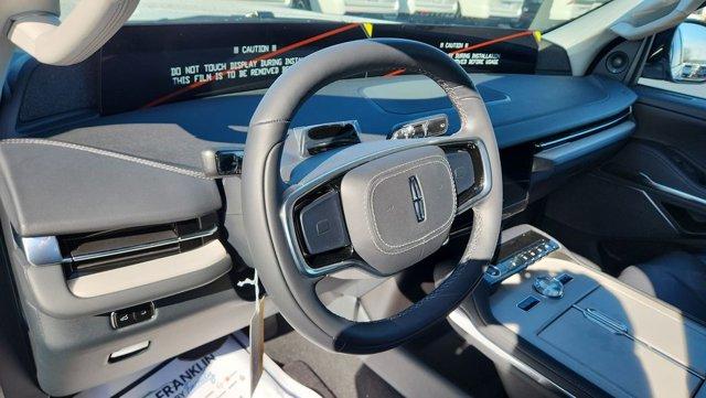 new 2025 Lincoln Navigator car, priced at $91,499