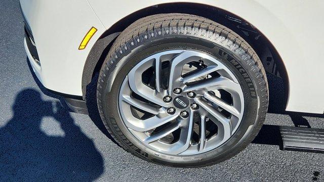 new 2025 Lincoln Navigator car, priced at $86,797