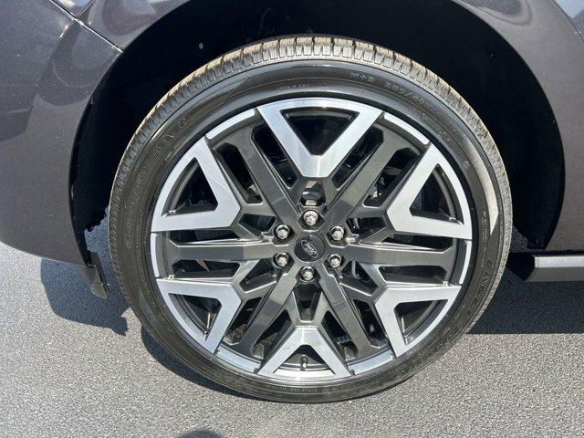 new 2026 Ford Expedition car, priced at $88,342