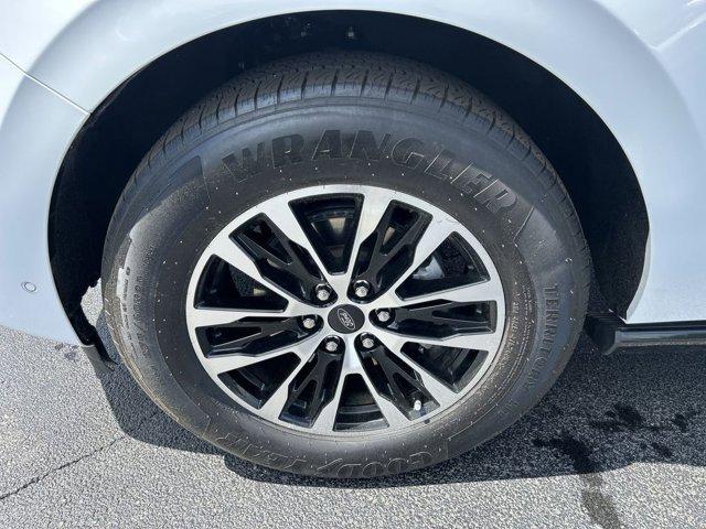 used 2025 Ford Expedition car, priced at $68,999