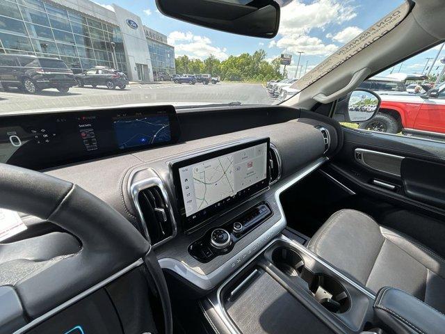 used 2025 Ford Expedition car, priced at $68,999