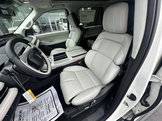 new 2026 Lincoln Navigator L car, priced at $180,667