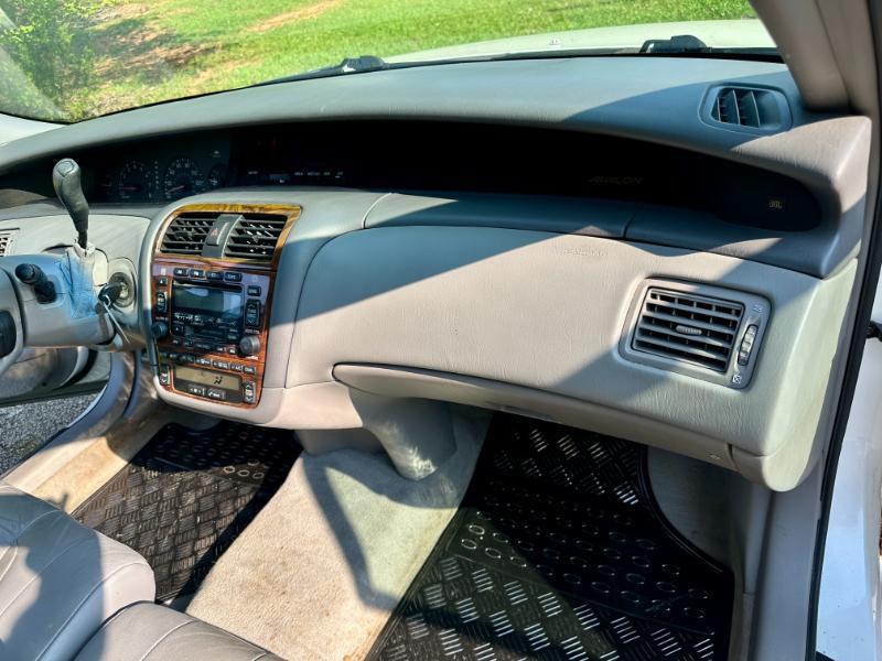 used 2003 Toyota Avalon car, priced at $3,950