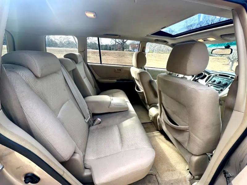 used 2006 Toyota Highlander car, priced at $4,950