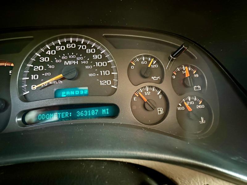 used 2004 GMC Sierra 2500 car, priced at $14,500