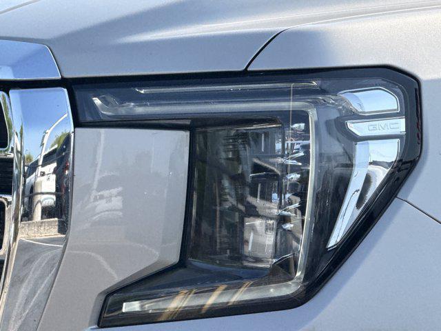 used 2021 GMC Yukon XL car, priced at $35,577