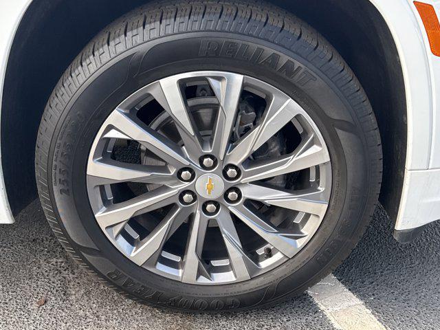 used 2023 Chevrolet Traverse car, priced at $35,584