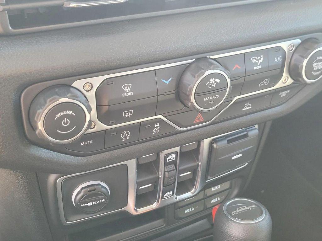 new 2026 Jeep Gladiator car, priced at $37,271