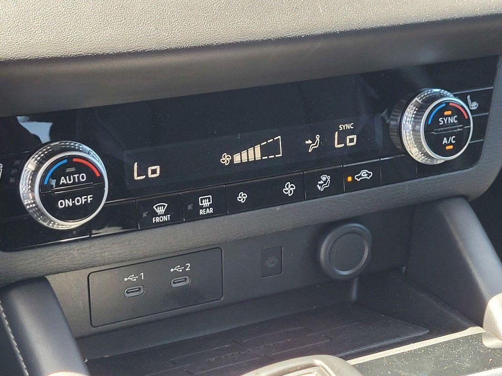 used 2025 Mitsubishi Outlander car, priced at $24,279