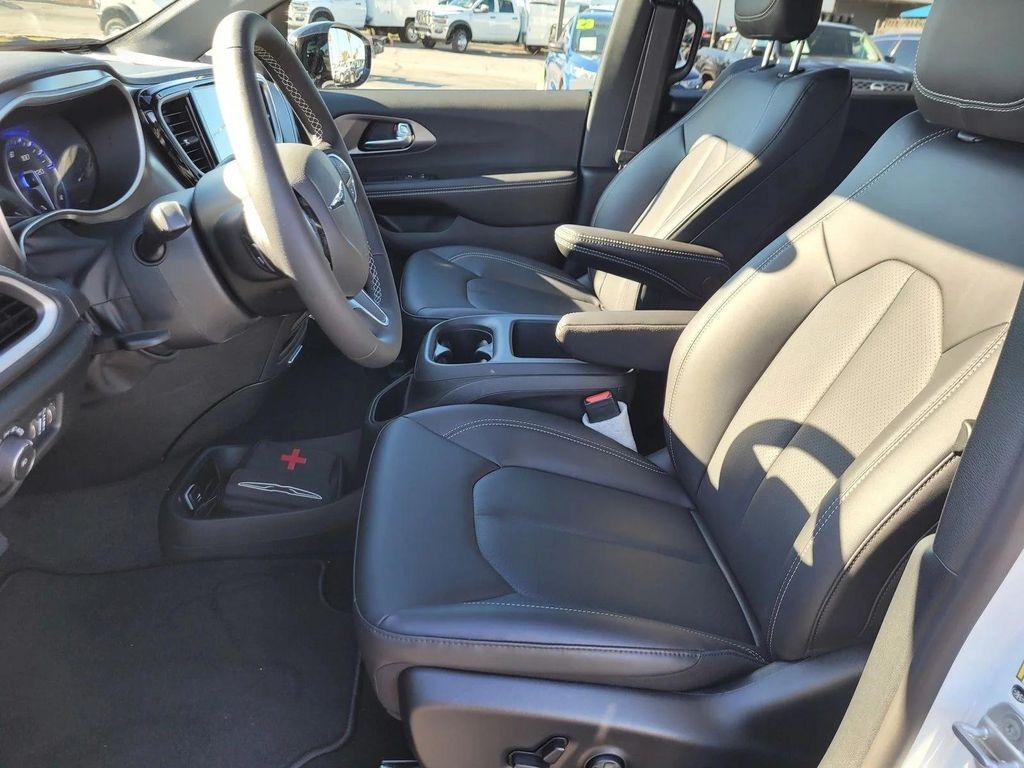 new 2026 Chrysler Pacifica car, priced at $43,486