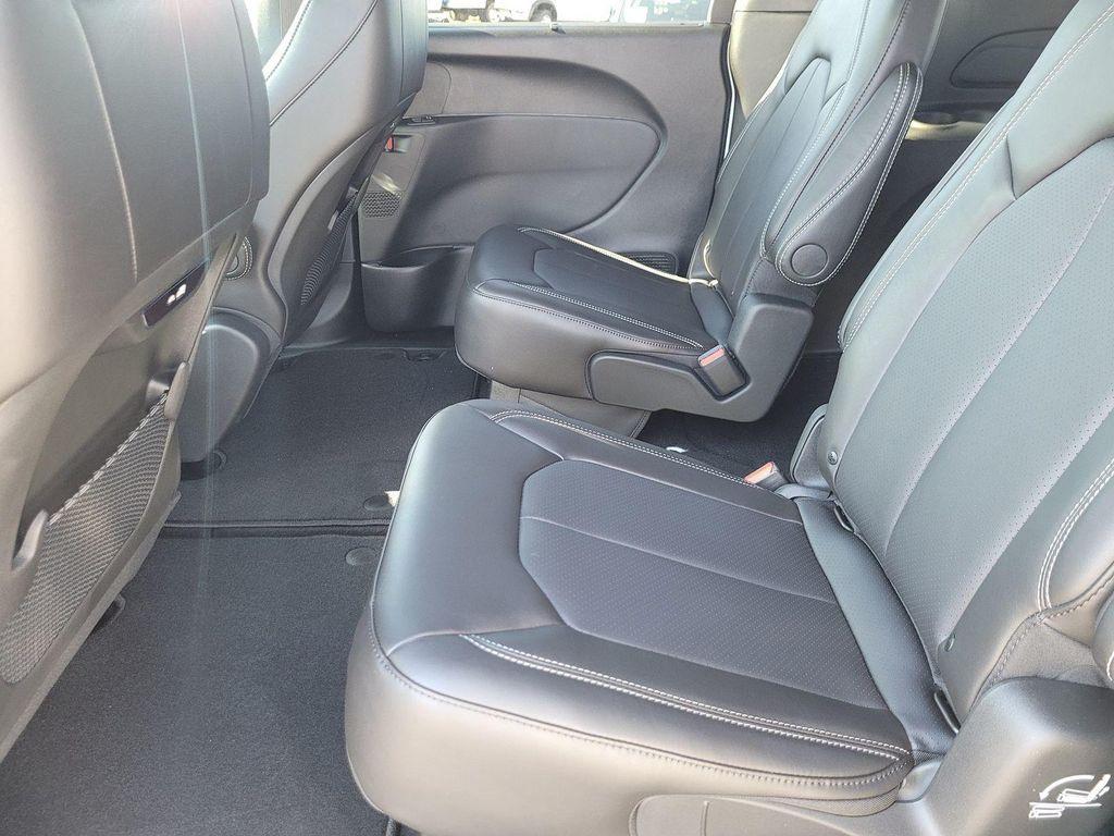 new 2026 Chrysler Pacifica car, priced at $46,485