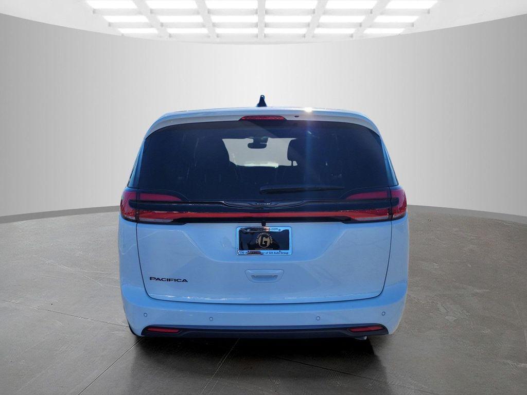 new 2026 Chrysler Pacifica car, priced at $46,485