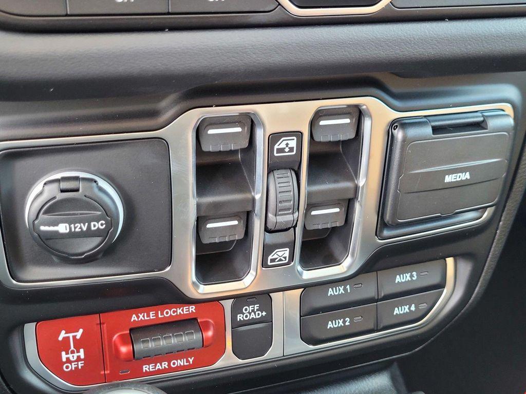 new 2026 Jeep Gladiator car, priced at $57,840