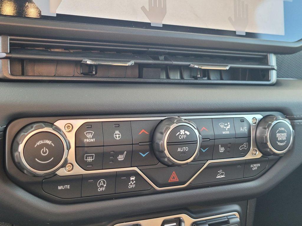 new 2026 Jeep Gladiator car, priced at $57,840