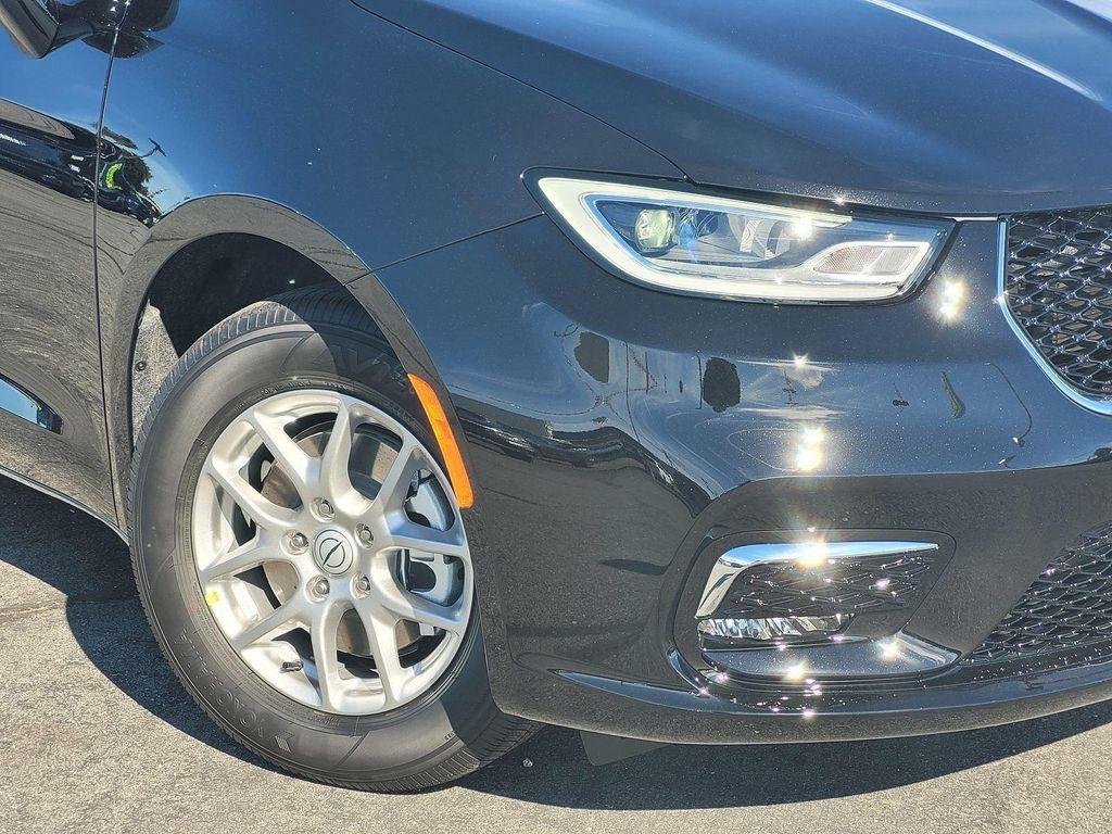 new 2026 Chrysler Pacifica car, priced at $41,140