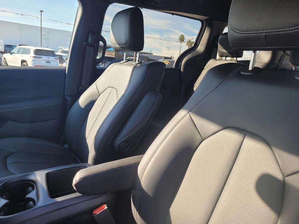 new 2026 Chrysler Pacifica car, priced at $42,136