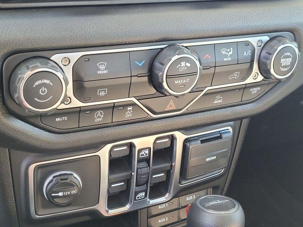 new 2026 Jeep Gladiator car, priced at $44,770