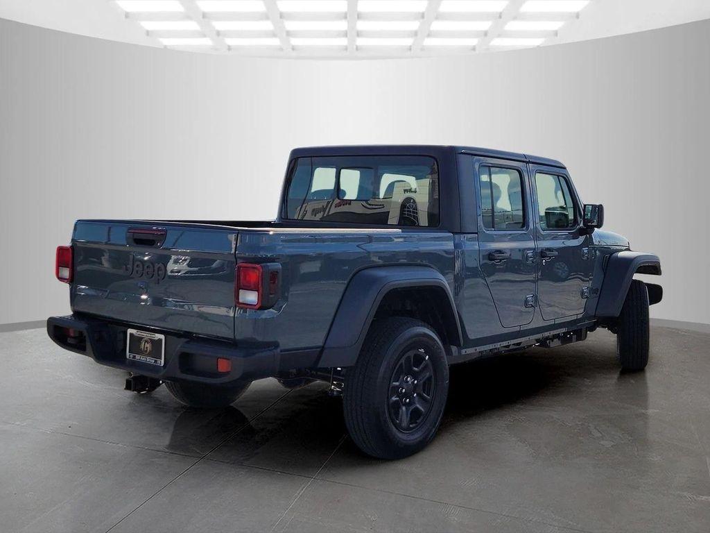 new 2026 Jeep Gladiator car, priced at $37,271