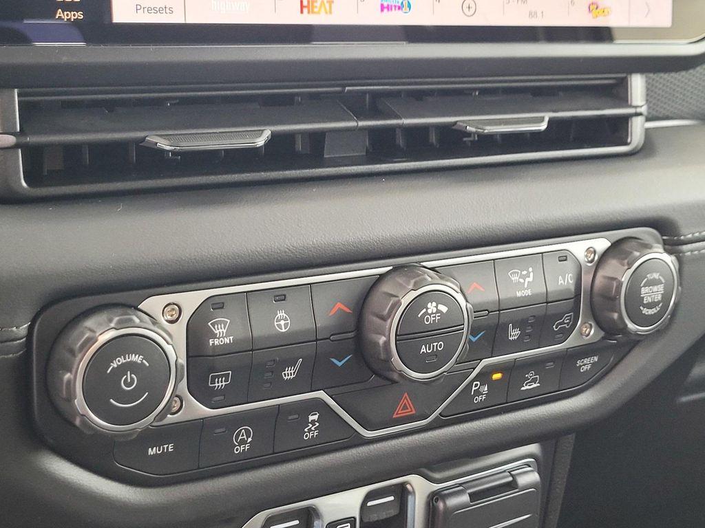 new 2026 Jeep Gladiator car, priced at $63,515