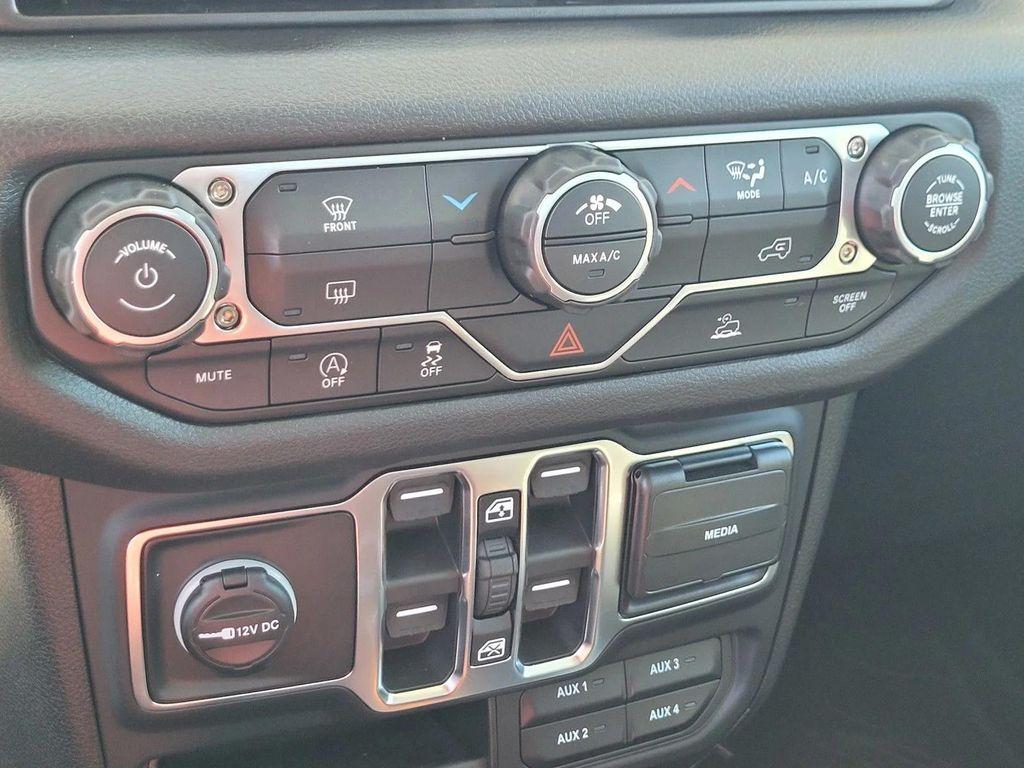 new 2026 Jeep Gladiator car, priced at $36,801