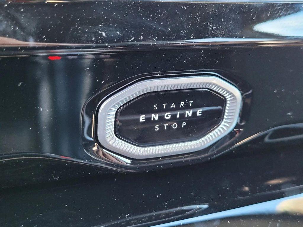 new 2026 Jeep Grand Cherokee car, priced at $46,081