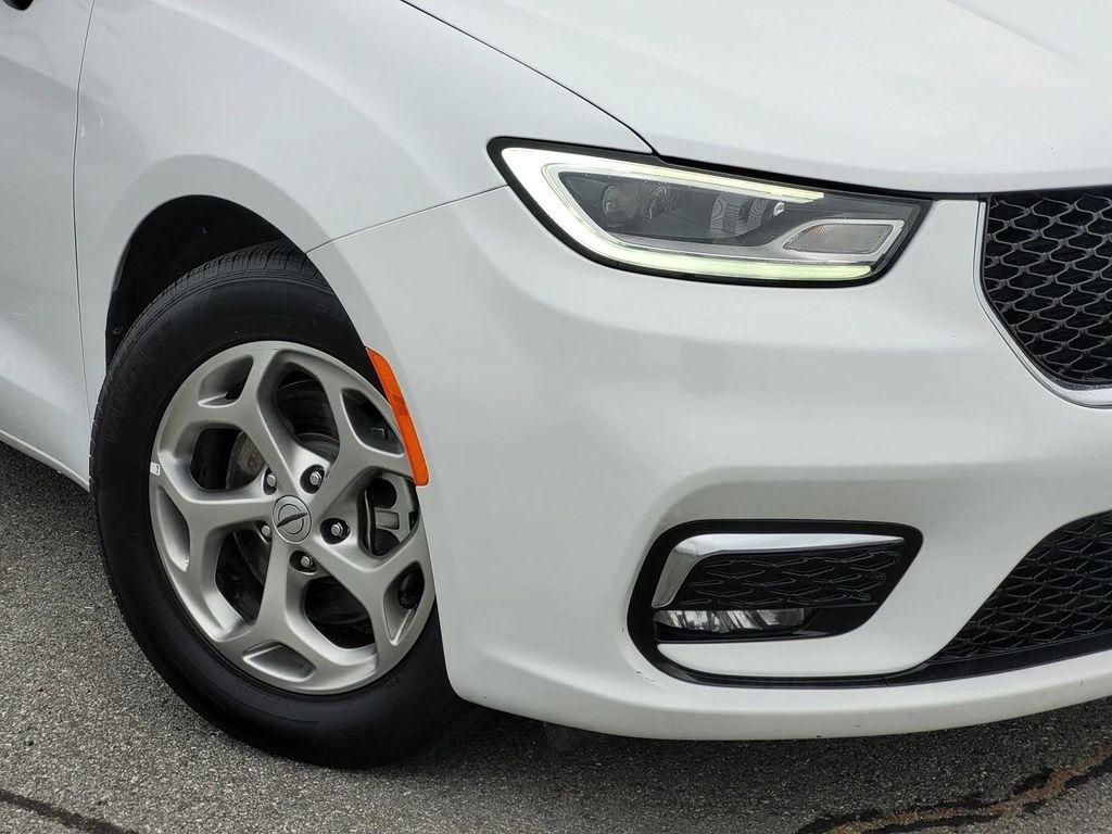 used 2024 Chrysler Pacifica car, priced at $30,500