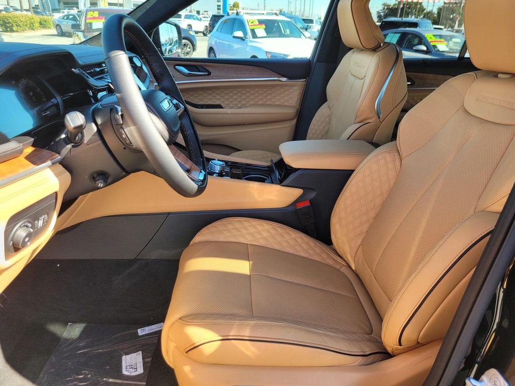 new 2025 Jeep Grand Cherokee car, priced at $64,469