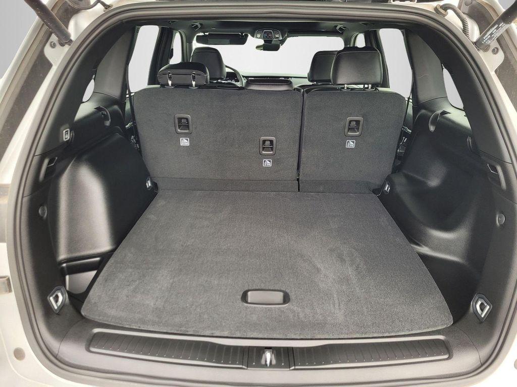 new 2025 Jeep Grand Cherokee car, priced at $49,995