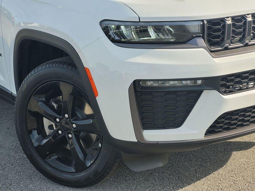 new 2026 Jeep Grand Cherokee L car, priced at $45,905