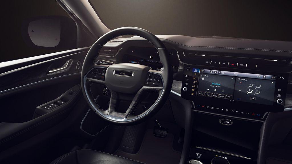 new 2026 Jeep Grand Cherokee L car, priced at $52,405