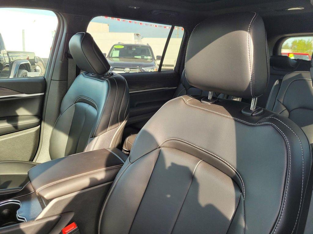 new 2026 Jeep Grand Cherokee L car, priced at $45,905