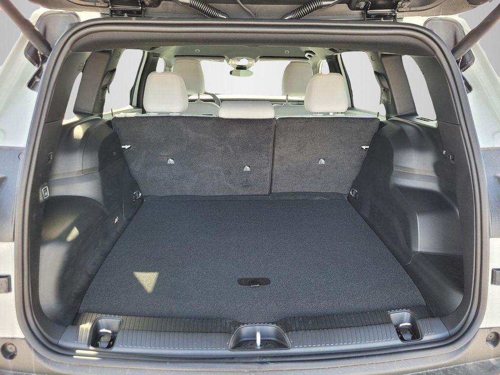 new 2026 Jeep Cherokee car, priced at $42,490