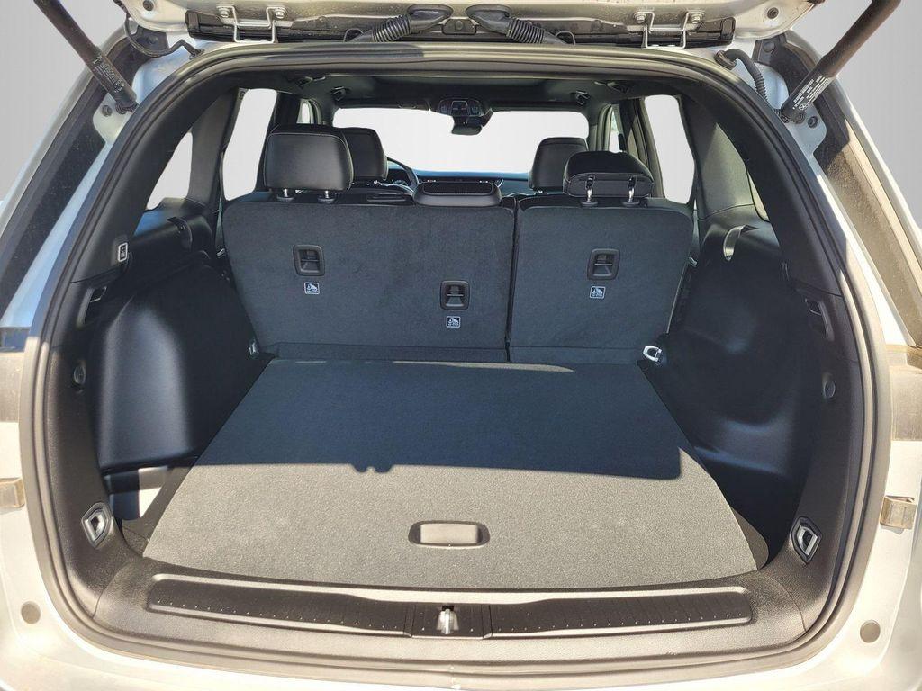 new 2025 Jeep Grand Cherokee car, priced at $43,600