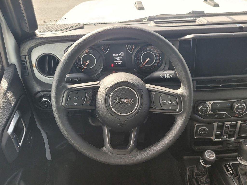 new 2026 Jeep Gladiator car, priced at $44,175