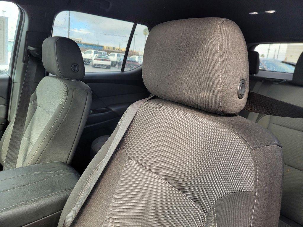 used 2022 Chevrolet Traverse car, priced at $26,261