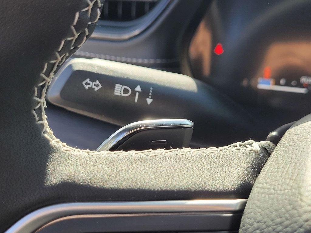 new 2026 Jeep Grand Cherokee car, priced at $45,526