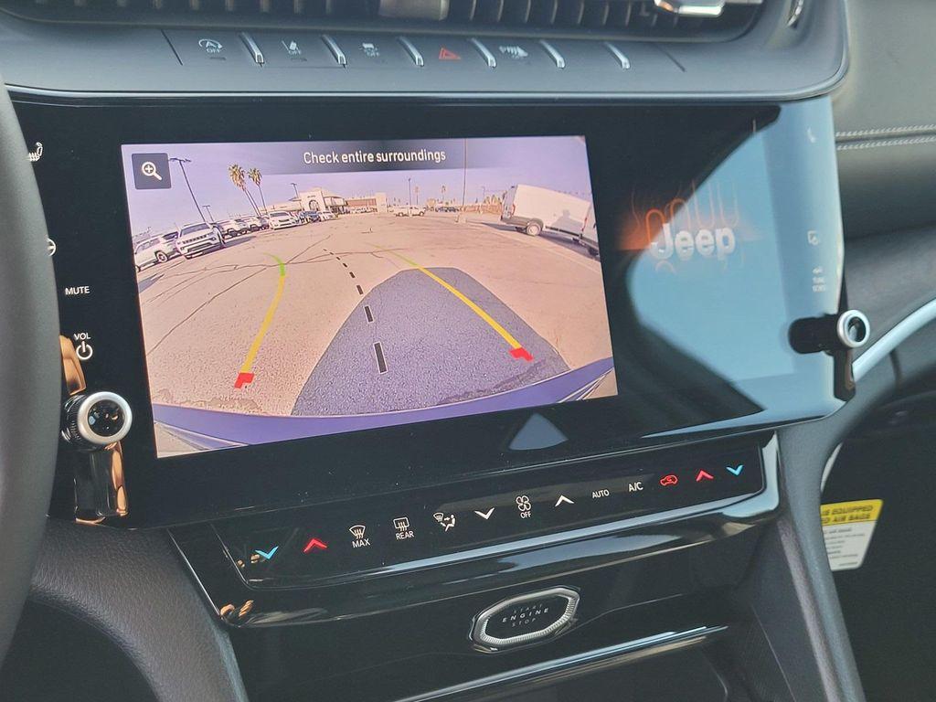 new 2026 Jeep Grand Cherokee car, priced at $45,526