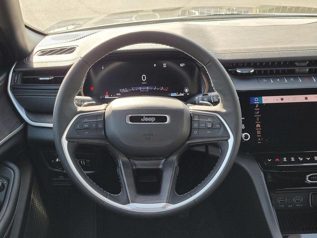 new 2026 Jeep Grand Cherokee car, priced at $45,526