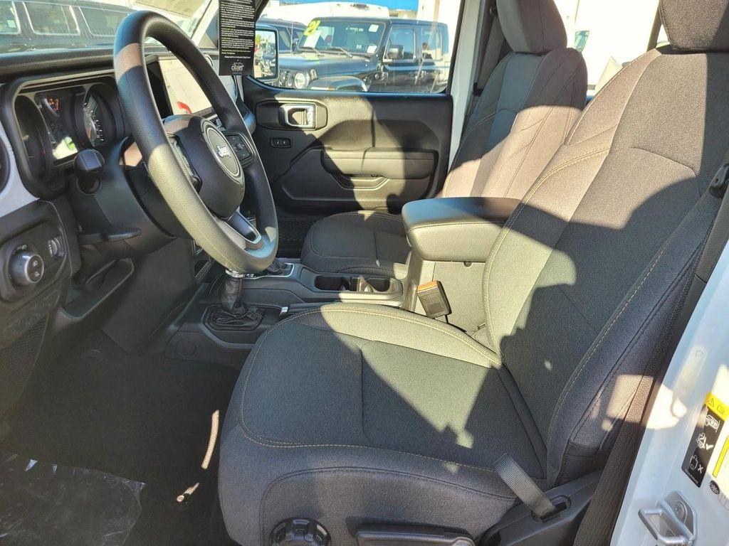 new 2026 Jeep Gladiator car, priced at $36,206