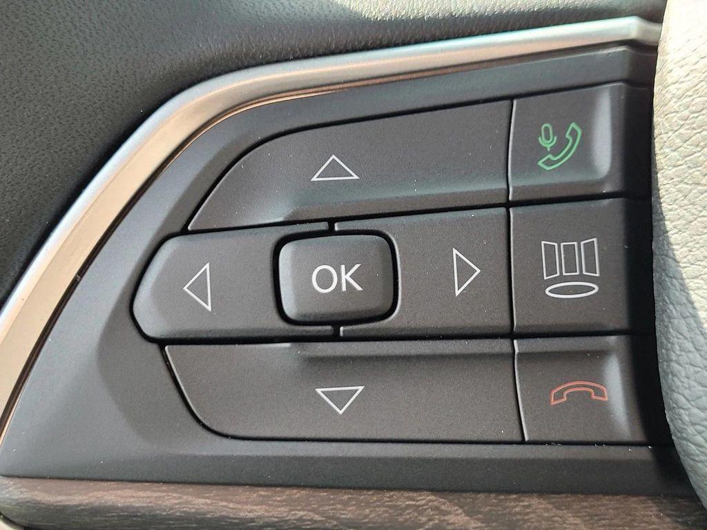 new 2026 Jeep Grand Cherokee car, priced at $41,986