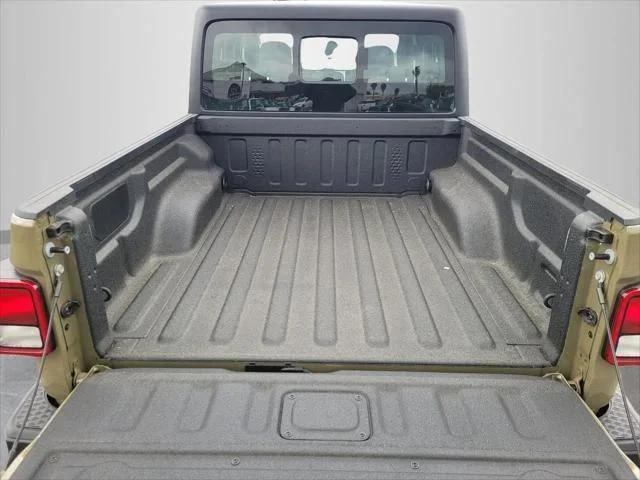 new 2026 Jeep Gladiator car, priced at $41,800