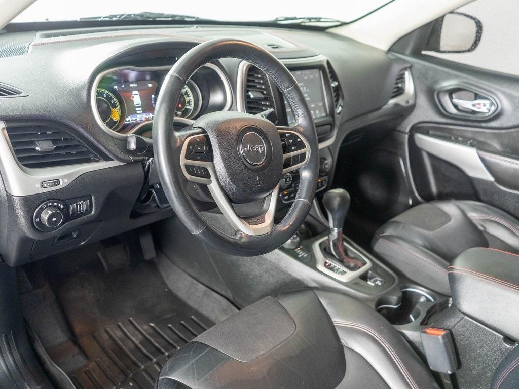 used 2018 Jeep Cherokee car, priced at $17,550