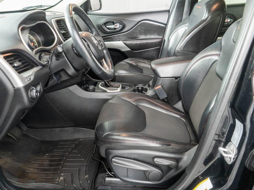 used 2018 Jeep Cherokee car, priced at $17,550