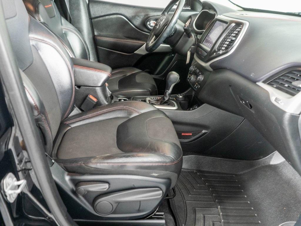 used 2018 Jeep Cherokee car, priced at $17,550