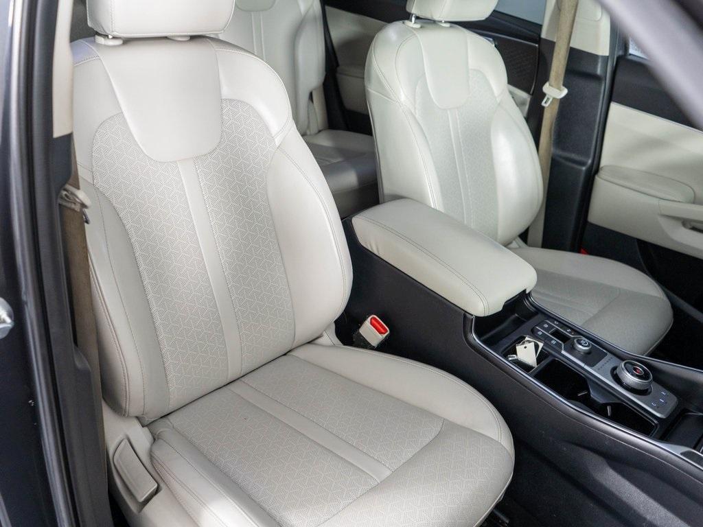 used 2021 Kia Sorento Hybrid car, priced at $14,999