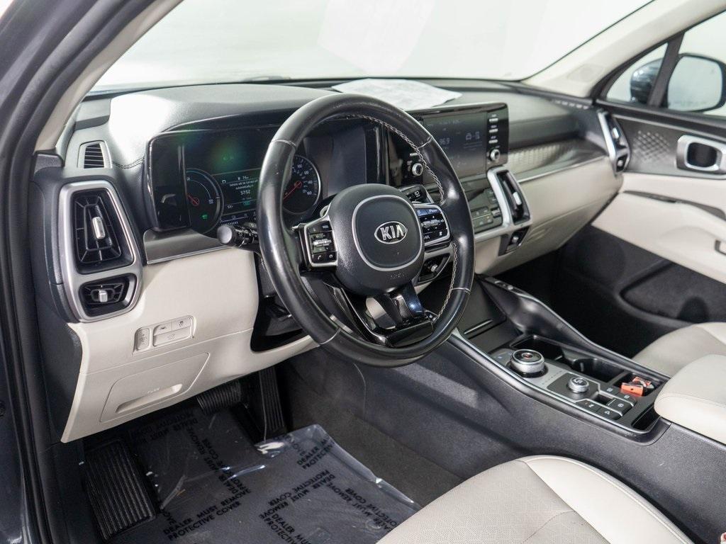 used 2021 Kia Sorento Hybrid car, priced at $14,999